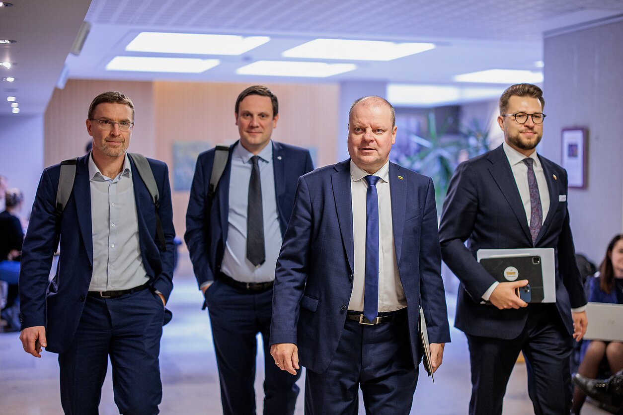 Skvernelis z kolegami partyjnymi