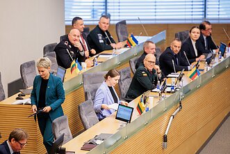 Nida Grunskienė. Statutinių pareigūnų diskusija Seime