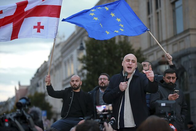 Apžvelgė Sakartvele besitęsiančius protestus: „Situacija sunkiai prognozuojama“