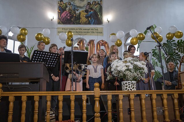 Bažnyčia Dobropilioje. Protestantai Ukrainoje nėra pagrindinė krikščionių bendruomenė. Ypač šalies rytuose daugiau tikinčiųjų pritraukia stačiatikių krikščionybės kryptis ir iki 2019-metų jai atstovavusi Maskvos patriarchato bažnyčia