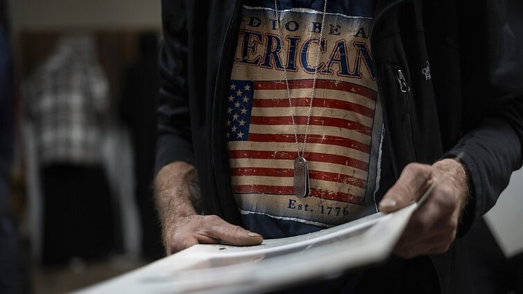 Dezinformacijos kirčiai svyruojančioms valstijoms: užsikabino už balsavimo trikdžių