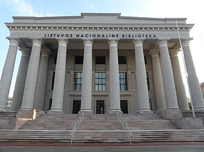Lietuvos nacionalinės bibliotekos fasadas