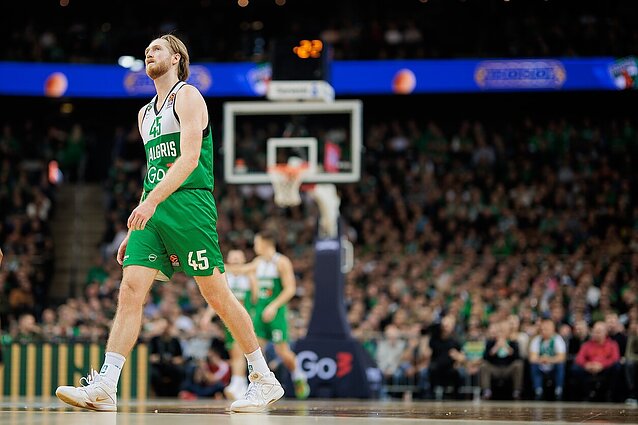 16 taškų deficitą „Žalgiris“ panaikino iki minimumo, bet lemiamas Maneko metimas skriejo pro šalį