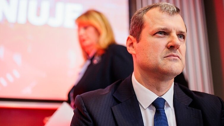Socialdemokratai apsisprendė: burs koaliciją su Skverneliu ir Žemaitaičiu