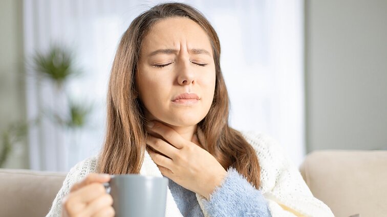 Užkimimo gydymo mitus paneigusi gydytoja: venkite vaistų nuo peršalimo