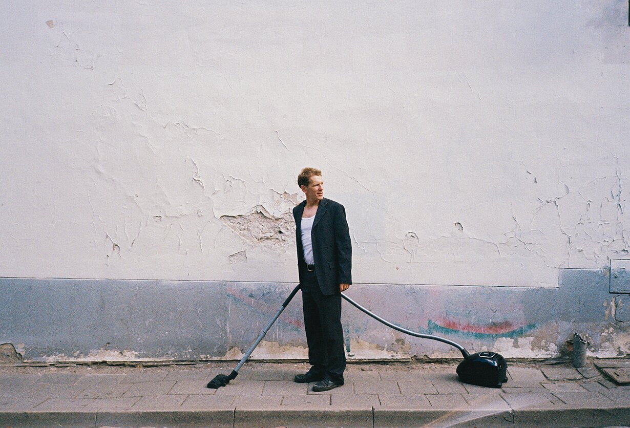 Domas Raibys pristato spektaklį „Nedarbo kalendorius“ 