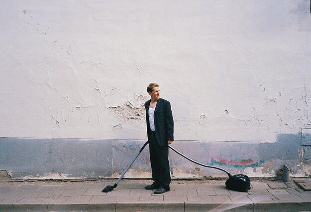 Domas Raibys pristato spektaklį „Nedarbo kalendorius“ 