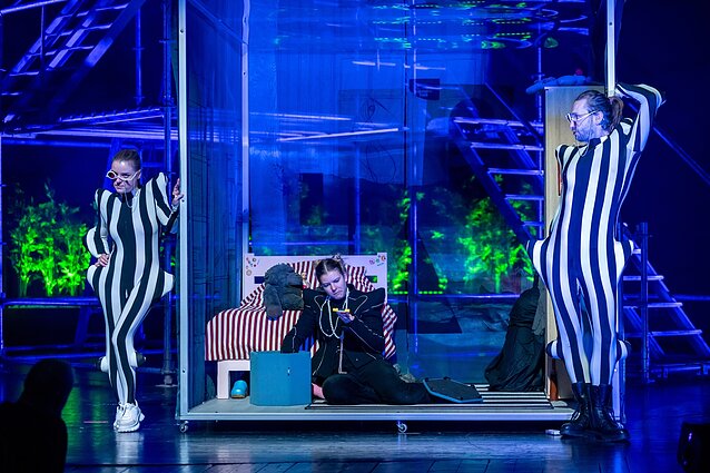 Spektaklis „Migla“ Valstybiniame Šiaulių dramos teatre (rež. A. Špilevojus)