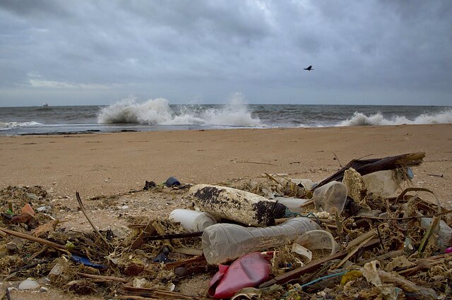 Plastiko šiukšlės paplūdymiuose