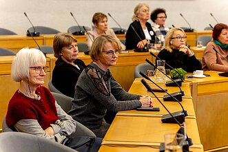 Valstybės pažangos tarybos narių diskusija su senjorais