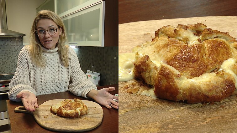 Prancūziškas dvelksmas virtuvėje: pasigaminkite keptą sūrį su karamelizuotais svogūnais