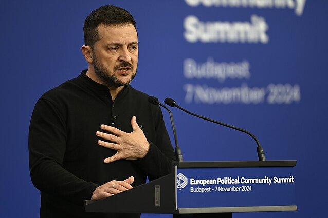 Zelenskis pakartojo, kad sieks diplomatinėmis priemonėmis karą baigti kitąmet