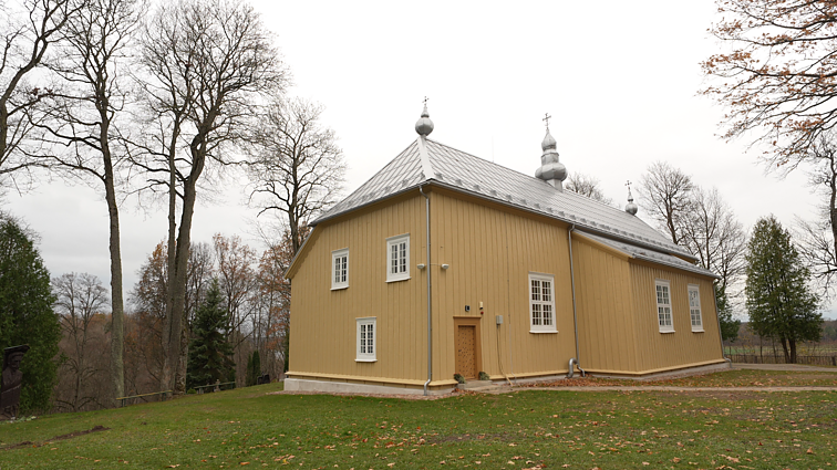 Ilguvos ir Sedos bažnyčios