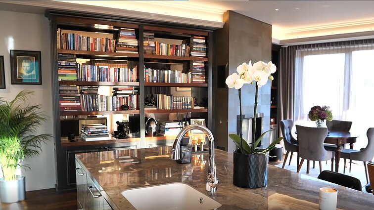 Butas, kurio interjero sprendimams ryžtųsi ne visi: šeimininkai nepabijojo erotikos temos