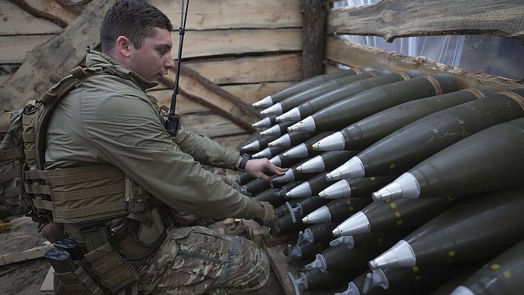 Plokšto apie galimus Ukrainos taikinius Rusijoje: rusai sparčiai perdislokuoja bazes