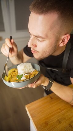 Andrius Šimulynas pademonstravo, kaip pasigaminti tofu sūrio Andrius Šimulynas pademonstravo, kaip pasigaminti tofu sūrio