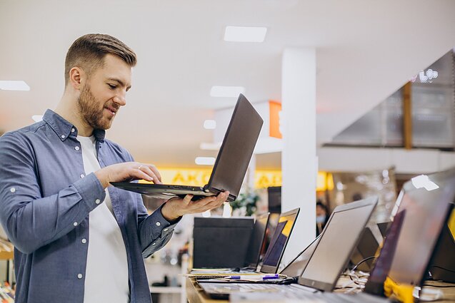 Populiariausios Juodojo penktadienio prekės yra elektronika ir greitoji mada.