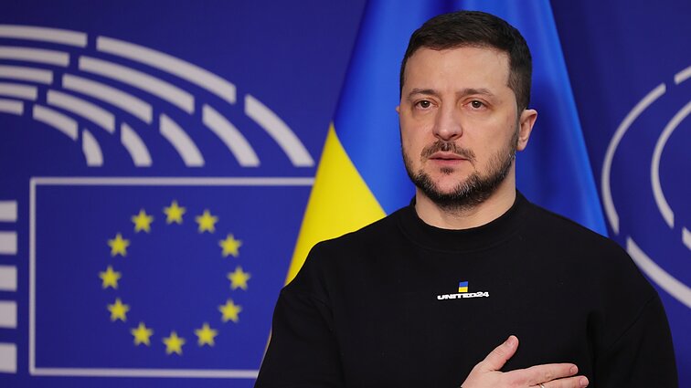 1000-ąją karo dieną pasitikęs Zelenskis: Putinas yra visiškai susitelkęs laimėti šį karą