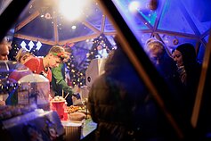 В Каунасе зажигают городскую елку