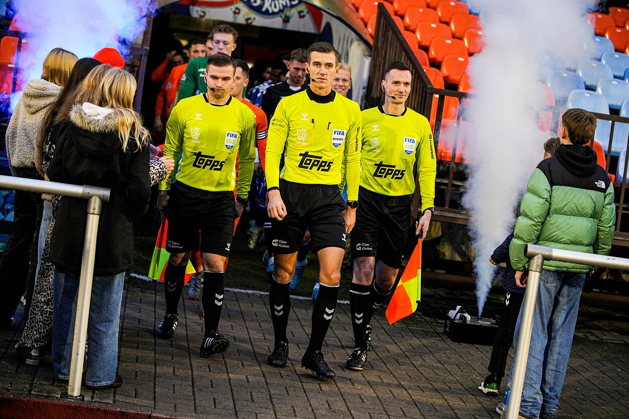 Manfredas Lukjančiukas ir teisėjų brigada