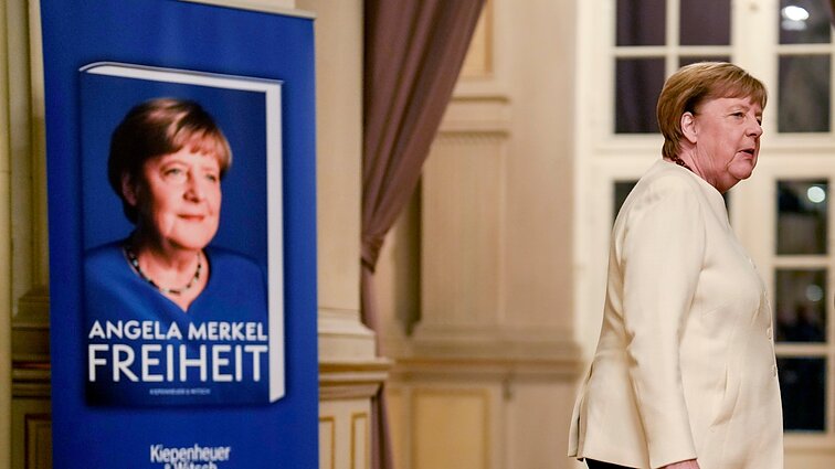 „Merkel Vokietijoje kritikuojama dėl 3 klaidų“: buvusi kanclerė pristato savo memuarus