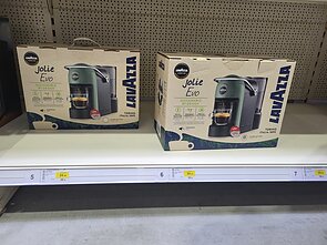  Kavos aparatas „Lavazza“ parduotuvėje „Depo“ 