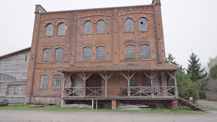 Saugų malūnas-lentpjūvė Šilutės r. ir trys Žemaitijos malūnai