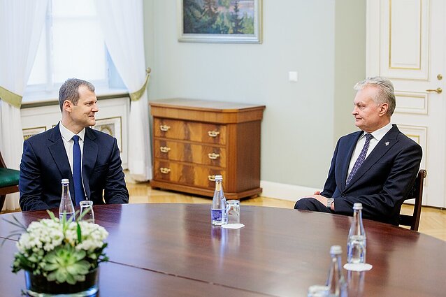 Neoficialūs šaltiniai: Nausėda rengiasi nepritarti vienai kandidatūrai į Vyriausybės postus