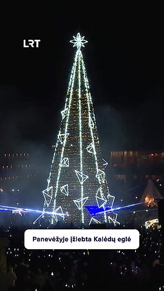 Įspūdinga žaliaskarė penktadienio vakarą sužibo Panevėžyje