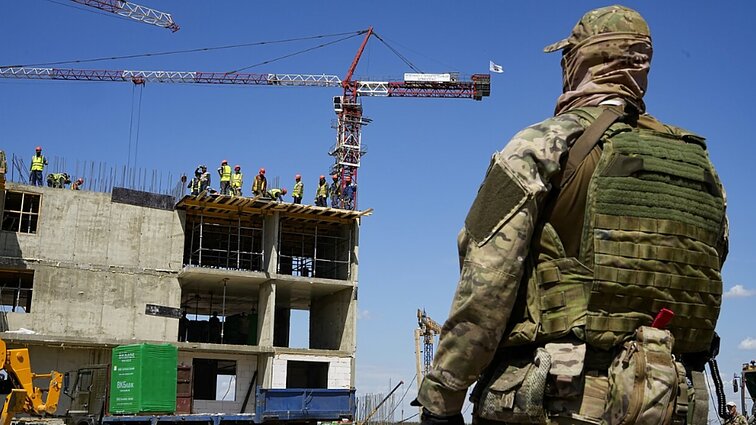 Ukrainoje rojų susikūrusio Germano namus okupavo rusai: gyvenimą teko pradėti nuo nulio