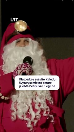 Uostamiestis vėl stebina išradingumu – nušvito besisukanti eglė