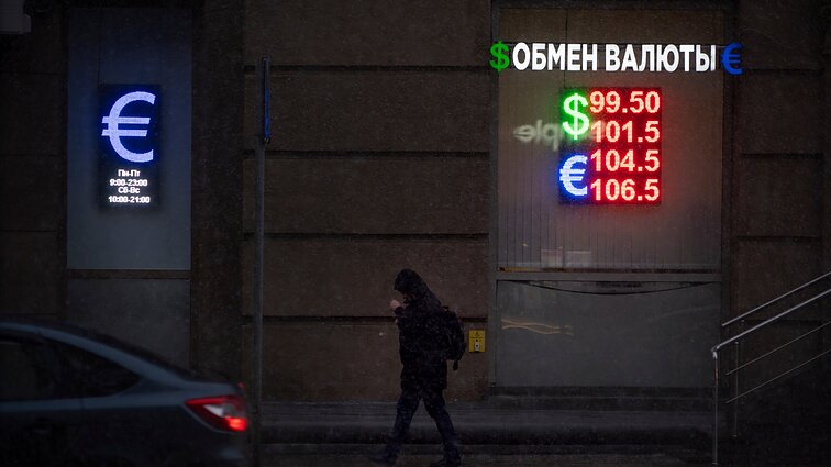 Ekonomistas įvertino padėtį Rusijoje: rimti ekonominiai sunkumai išryškės dar vėliau
