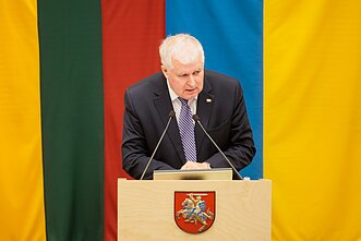 Balsavimas dėl R. Žemaitaičio teisinės neliečiamybės panaikinimo Balsavimas dėl R. Žemaitaičio teisinės neliečiamybės panaikinimo