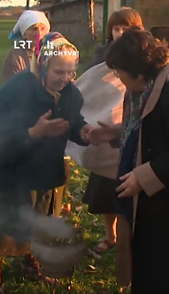 Trakiškio žolininkės „aprūko“ Zitą Kelmickaitę