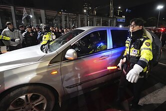 Policija prie Nacionalinės asamblėjos Seule 