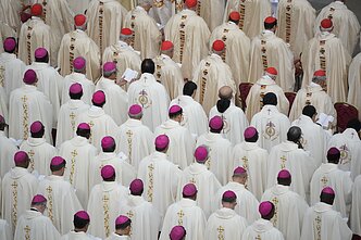 Vyskupai ir kardinolai Vatikane