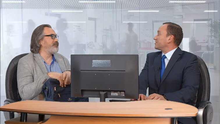 Dviračio žinios. Vieno langelio ministerija: Seimo bendrabutis