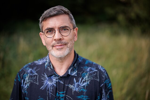 Miške per plauką gyvas likęs Čepulis: elnias šoko ant manęs, bėgau per pievas cypdamas