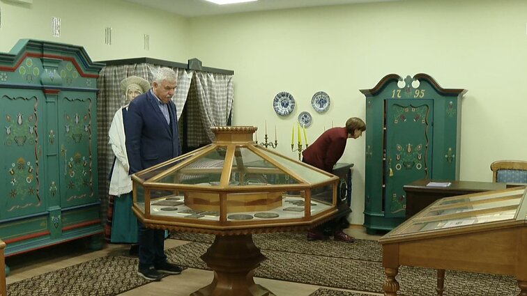 Donelaičiui skirta ekspozicija pristatyta Kybartų Kristijono Donelaičio gimnazijoje