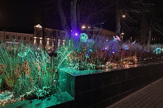 Ukmergėje įžiebta kalėdinė eglė