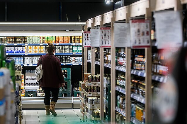 Rusiškos prekės vis dar pasiūloje: valdžios atstovai tikina – viskas priklauso nuo pirkėjų
