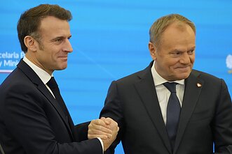 Emmanuelis Macronas ir Donaldas Tuskas