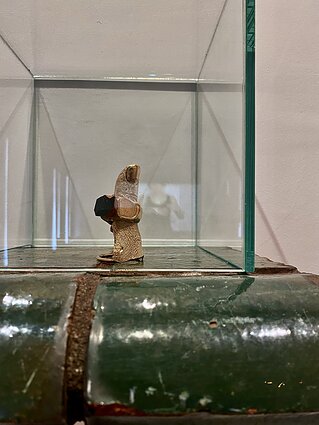 Instaliacijos „Mero žiedas“ fragmentas