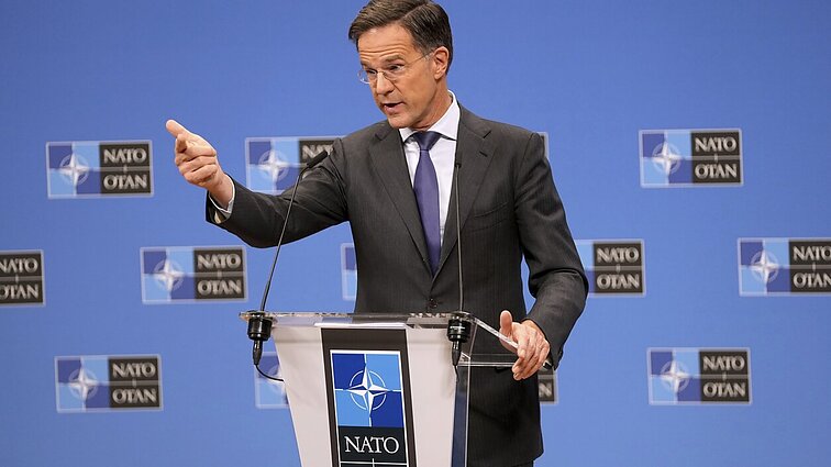 NATO vadovo įspėjimus aptaręs Janeliūnas: atitinka mūsų interesus