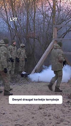 Kariuomenės kasdienybėje: vienas lauke – ne karys