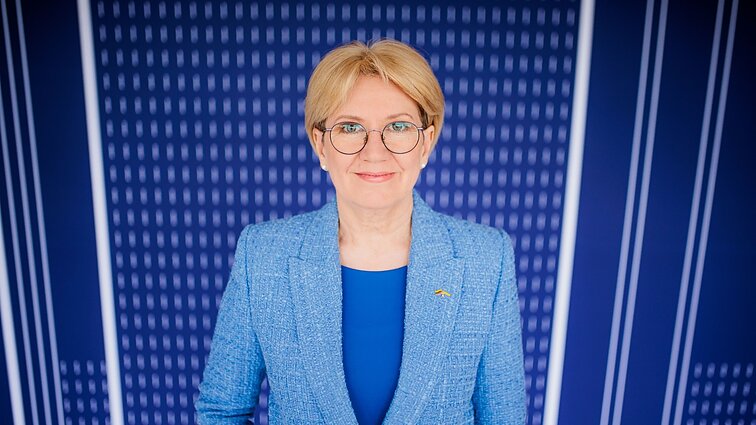 Panorama (su vertimu į gestų k.)