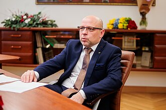 Rimantas Mockus teisinosi dėl skandalingo vakarėlio Rimantas Mockus teisinosi dėl skandalingo vakarėlio