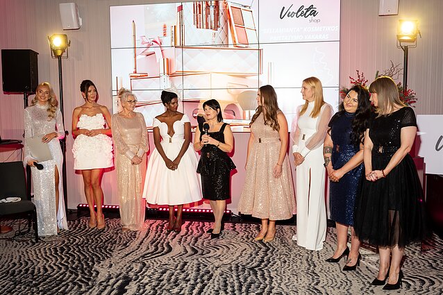 Violetos Repčenkaitės šventinis vakaras moterims