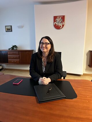 Ewelina Dobrowolska laukia nepasirodžiusio ministro Rimanto Mockaus Ewelina Dobrowolska laukia nepasirodžiusio ministro Rimanto Mockaus