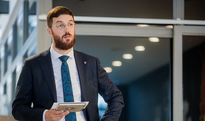 Laukiantiems stadiono Bužinskas gerų žinių neturi: „Kamuolys – EK rankose“